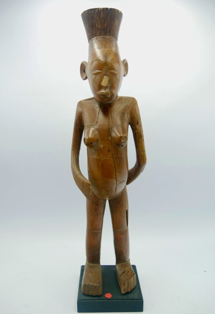 Null Female statue of the Mangbetu type, Democratic Republic of Congo

Wood with&hellip;