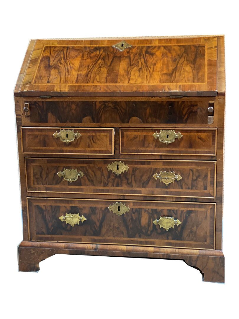 Null 19th CENTURY

Wooden chest of drawers with four drawers on three rows and a&hellip;