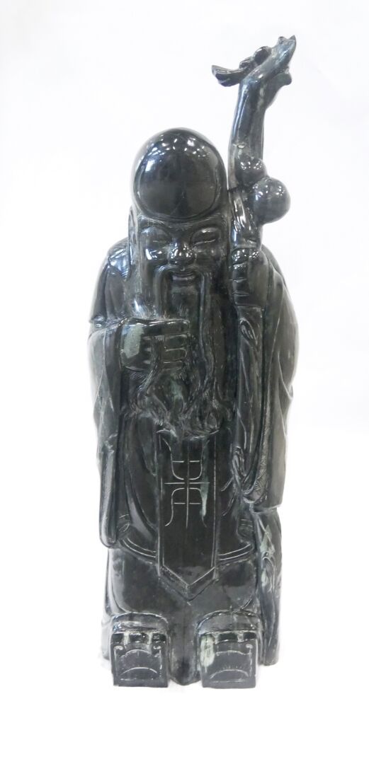 Null CINA - XX secolo 

Shou-lao 

Importante scultura in pietra verde scolpita &hellip;