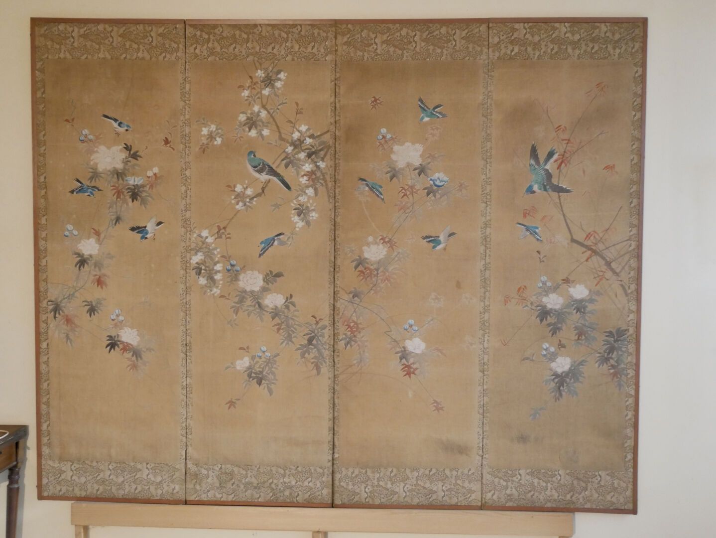 Null CHINA - 19th CENTURY

Four-leaf folding screen with four paintings on silk &hellip;