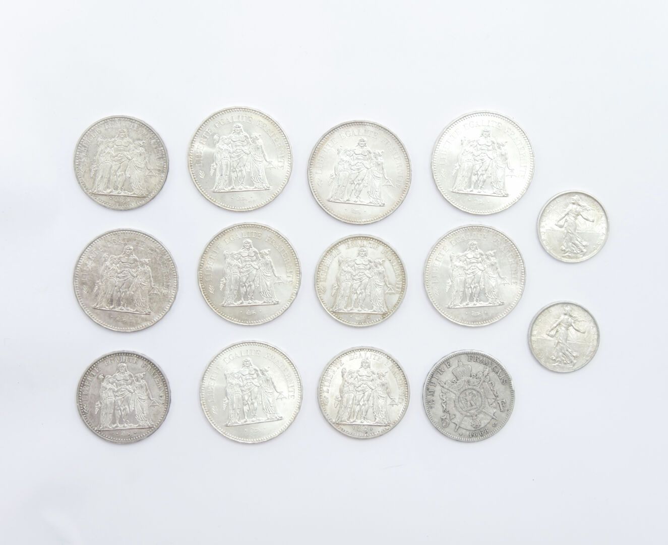 Null 法国--19世纪和20世纪

一批900/1000欧元的银币，包括:

- 7枚50法郎的硬币：1978年（x6），1977年

- 4枚10法郎的硬&hellip;