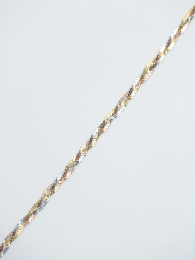 Null 20世纪

三金项链750/1000，三金编织的项链

毛重：2.6克。

长：39.8厘米，15.6英寸。



使用条件