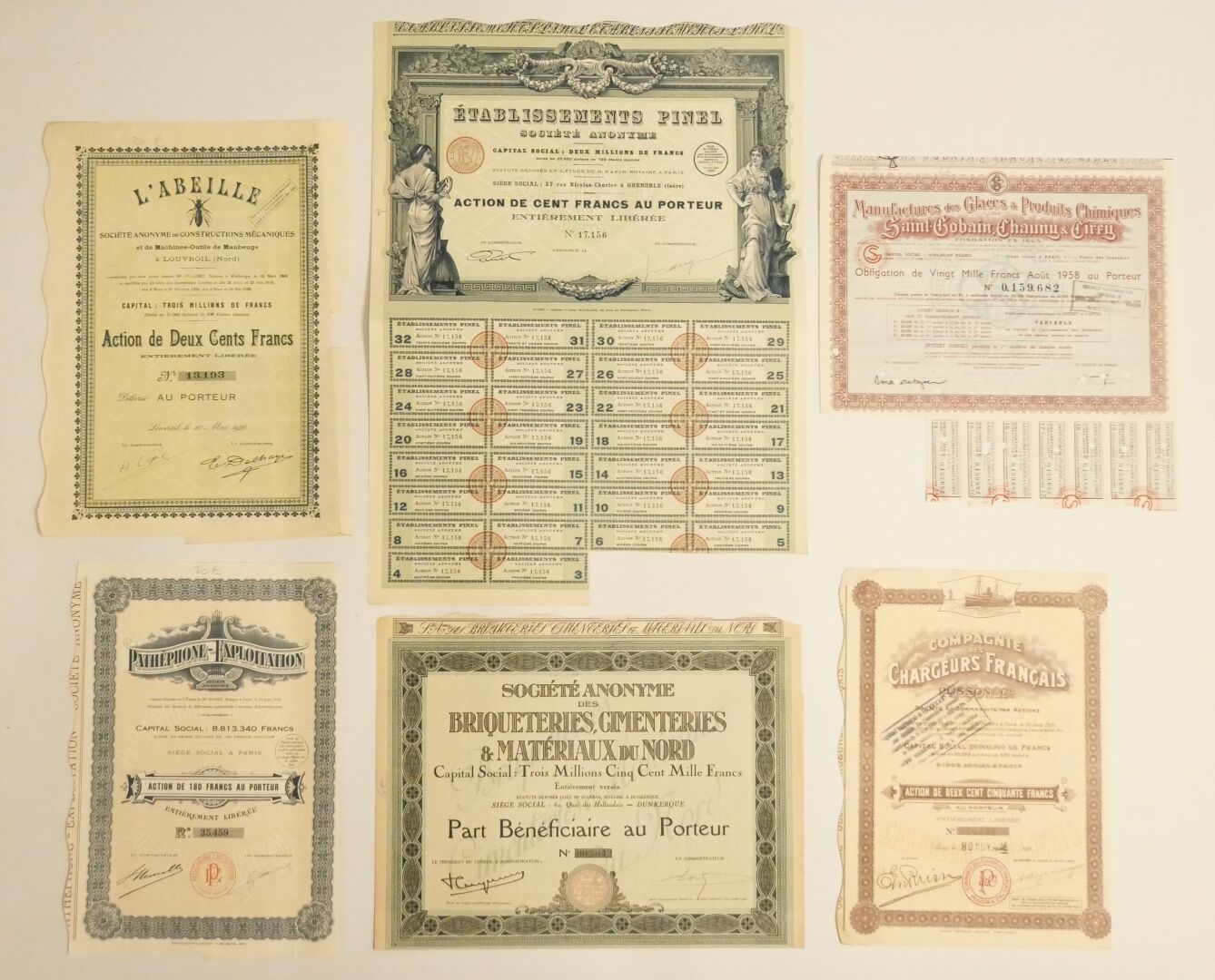 Null FRENCH INDUSTRY

Lot of bearer bonds and shares including : 

- Pathéphone-&hellip;