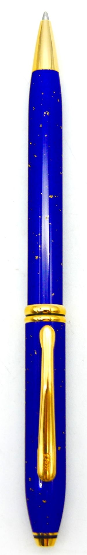 Null CROSS 

Townsend Lapis Lazuli 

Stylo bille en métal doré et laqué lapis la&hellip;
