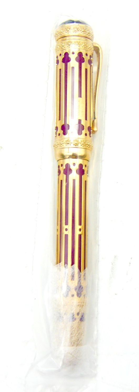 Null MONTBLANC 

Catherine II the Great 

Stylo plume en résine rouge et habilla&hellip;