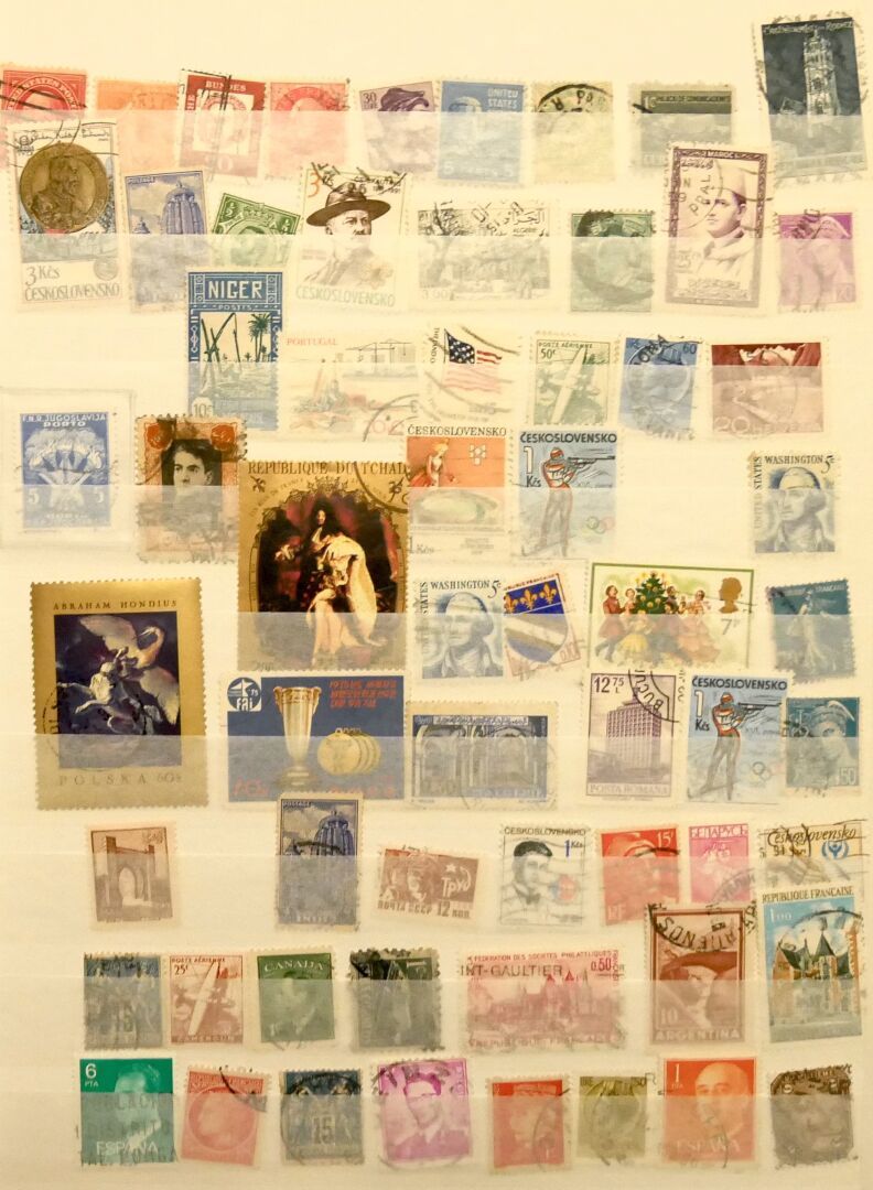Null FRANCE - EUROPE - MONDE - XXe siècle 

Important lot de timbres sur feuille&hellip;