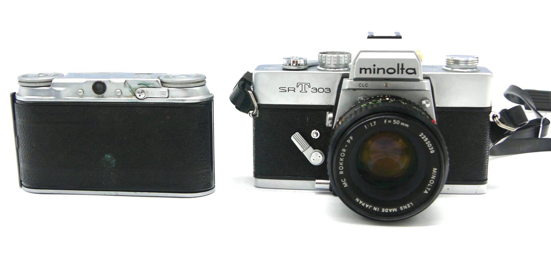Null CAMERAS

Lot of two cameras including:

- Minolta, SR T 303 n°3027462. Mino&hellip;