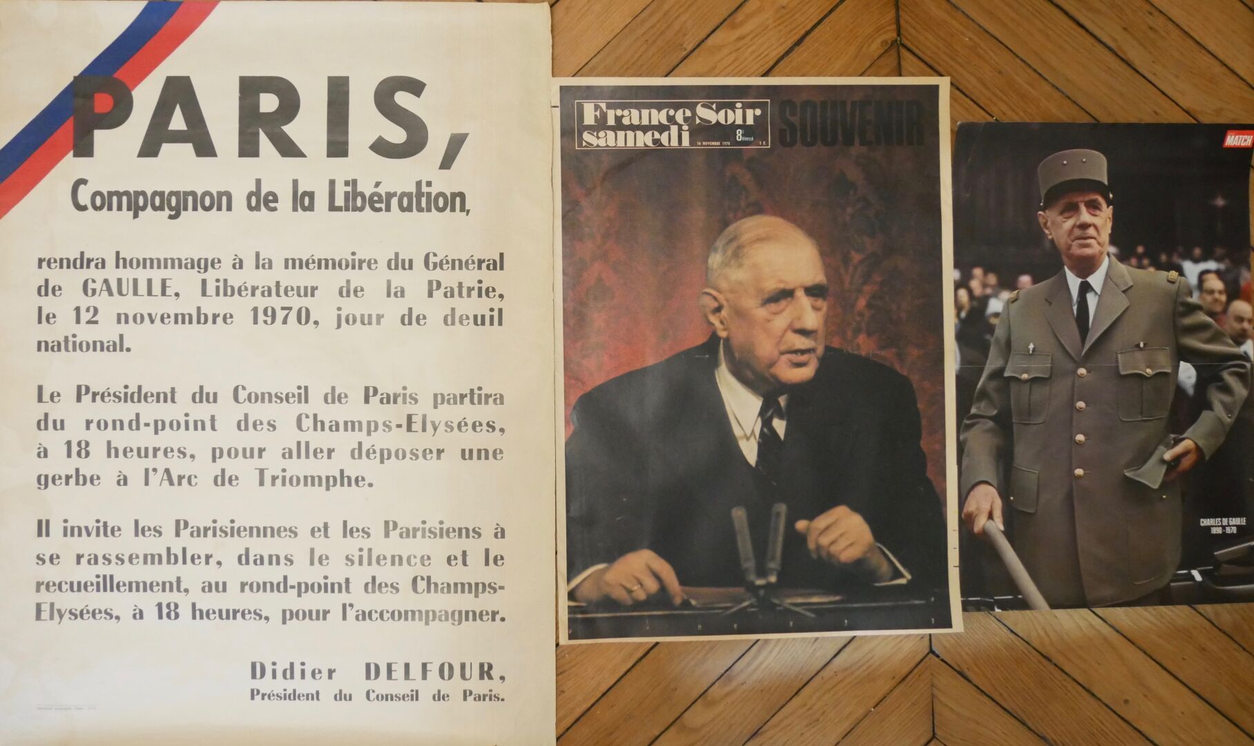 Null 关于政治的主题

这套海报包括一张1970年巴黎自由公司向戴高乐将军致敬的海报，四张代表戴高乐将军的巴黎竞赛海报和1970年《法国晚报》关于戴高乐将军&hellip;