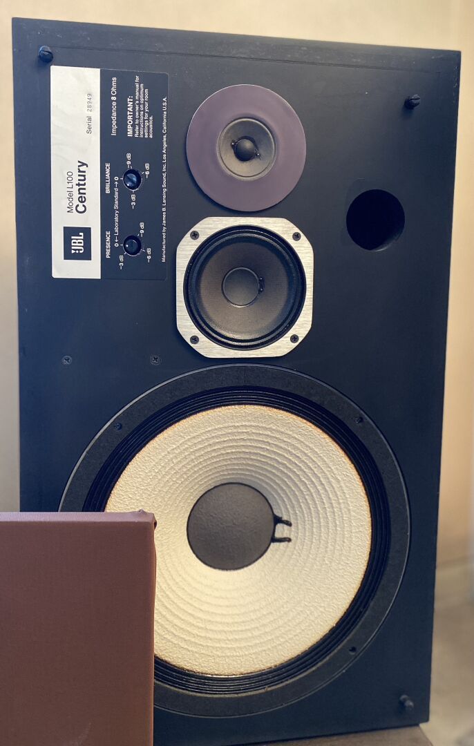 Null JBL

Pair of JBL L100 Century speakers - First generation, serial number: 2&hellip;