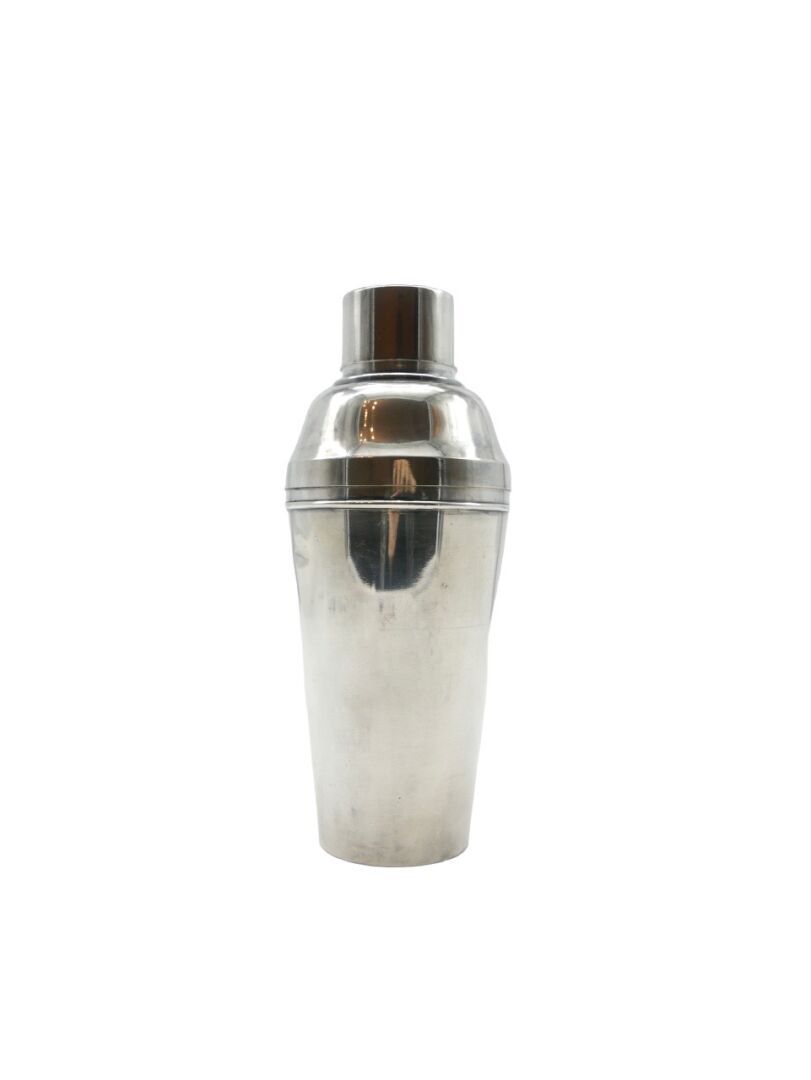 Null XXth CENTURY

Shaker in silver plated metal, trace of master goldsmith's ma&hellip;