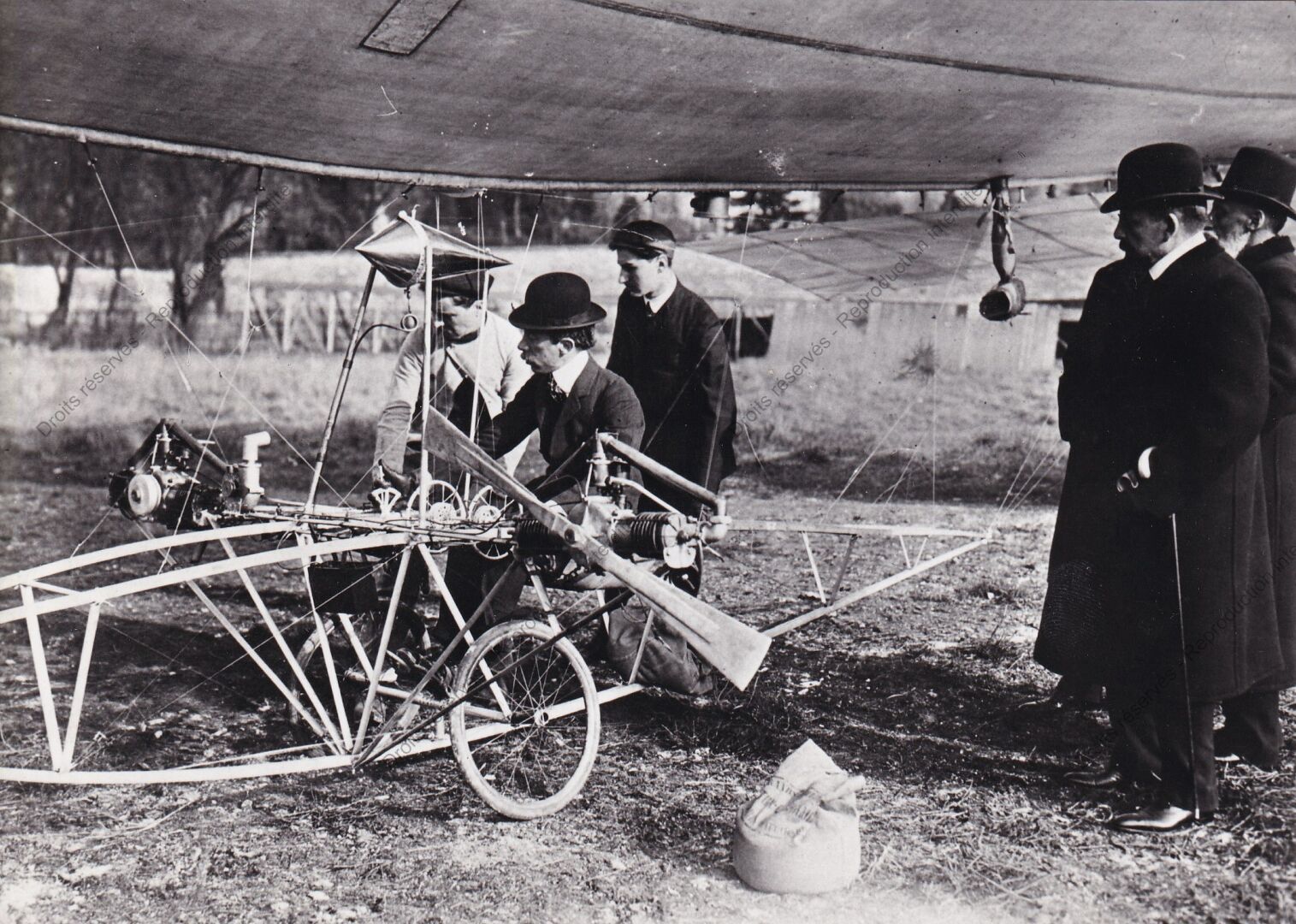 Null Aviation, aviateur. Circa 1910-50. 
Ensemble de plus d'une vingtaine de tir&hellip;