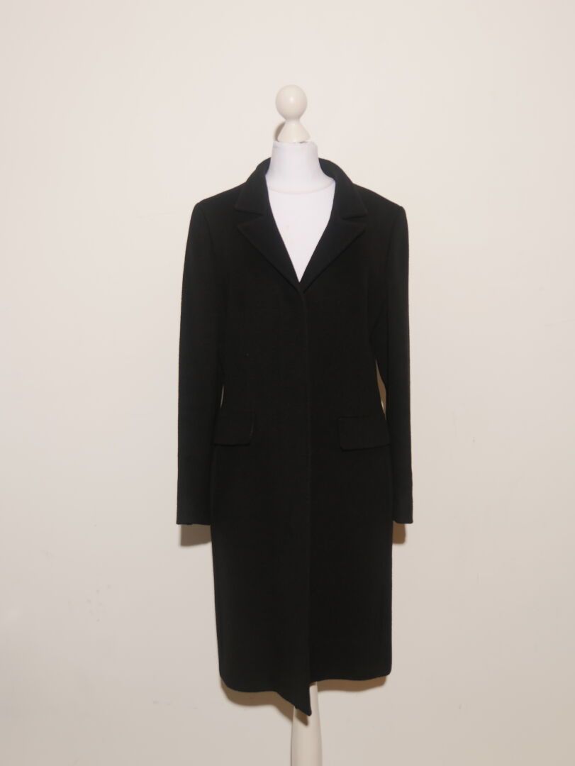Null MAX MARA 意大利制造 
黑驼色羊毛直筒大衣，缺口领，一排暗扣，两个翻领口袋 
标签尺寸40 
长：100厘米。39英寸。 

使用状况