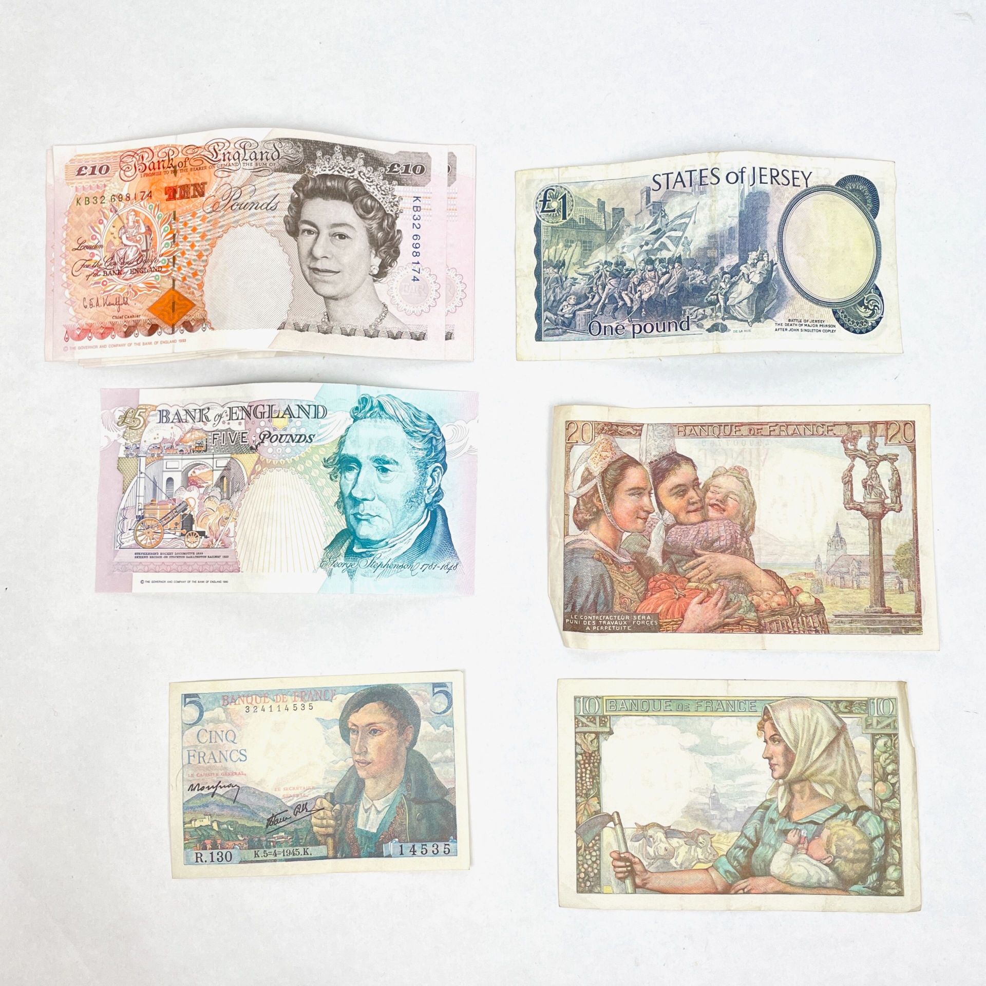 Null 法国 - 英国 - 泽西岛 - 20世纪中叶 
一批纸币 ：
- 1 张 20 法郎纸币 Pécheur Q.200 
- 1 张 10 法郎纸币 M&hellip;
