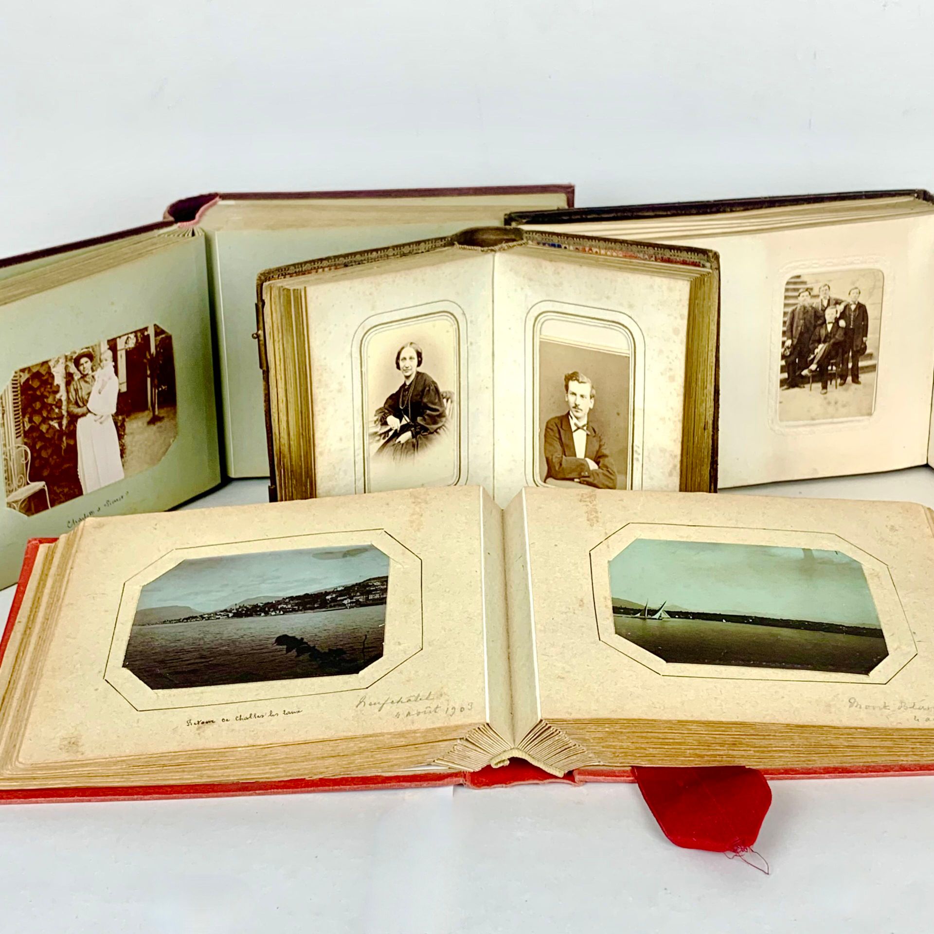 Null 1870-1925
Set of four miscellaneous photographic albums, two with business &hellip;
