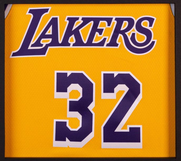 lakers 32 number