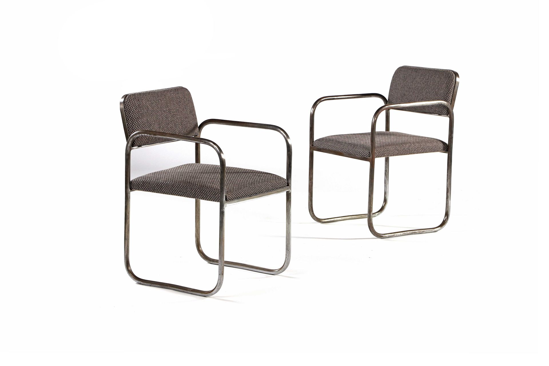 Null TRAVAIL MODERNISTE

Paire de fauteuils

Acier, toile

75.5 x 48.5 x 51 cm.
&hellip;