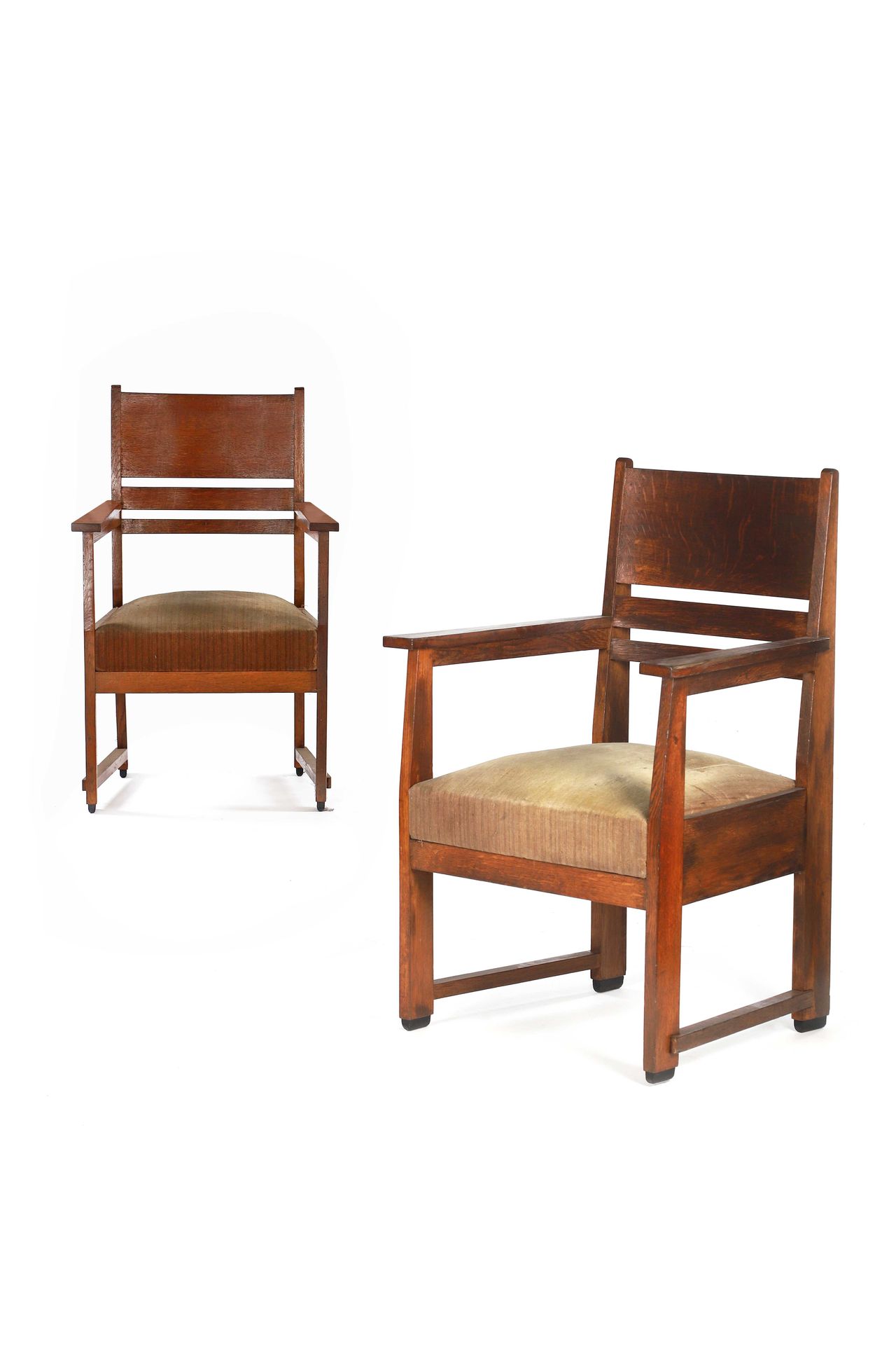 Null 亨德里克-伍达（1885-1946）归于

一对扶手椅 黑化橡木，天鹅绒 102 x 65 x 58 cm.约1920年

2张休闲椅 橡木，油漆木，&hellip;