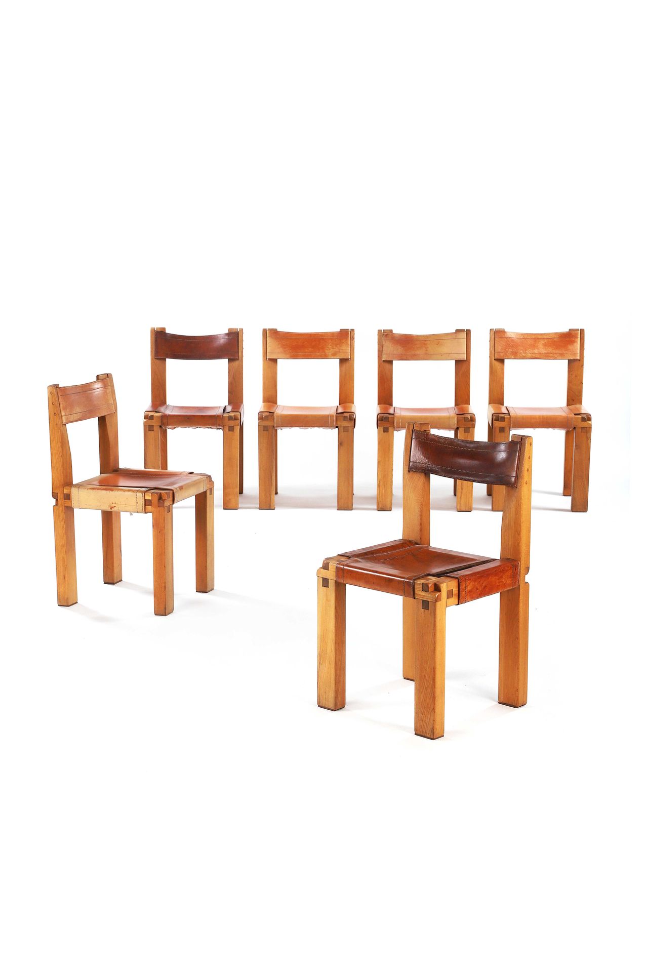 Null Pierre CHAPO (1927-1986) 

Suite von 6 Stühlen namens S11 Orme, Leder 78 x &hellip;