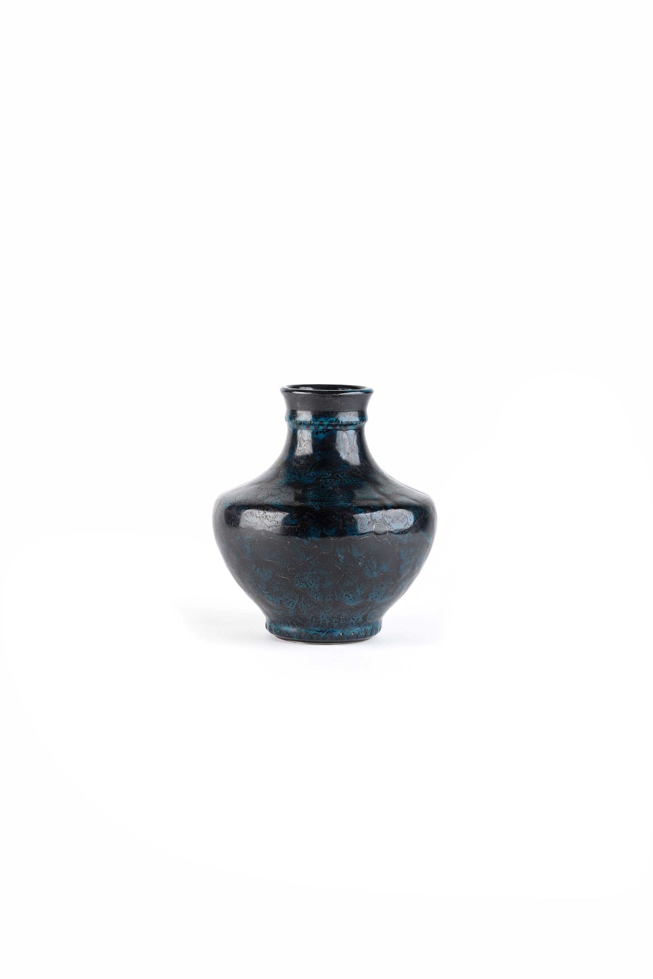 Null Emile DECŒUR (1876-1953) 

Stoneware Vase Signed 22.5 x 23.5 cm. Circa 1932&hellip;