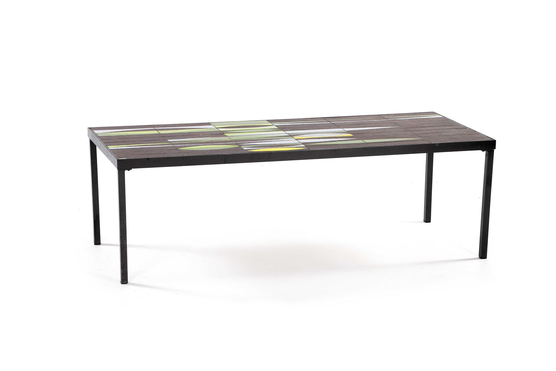 Null 罗杰-卡普隆(1922-2006)

桌子 陶瓷，金属 39 x 121 x 51 厘米。有签名的约1955年

咖啡桌 釉面陶瓷，喷漆金属 签名 1&hellip;