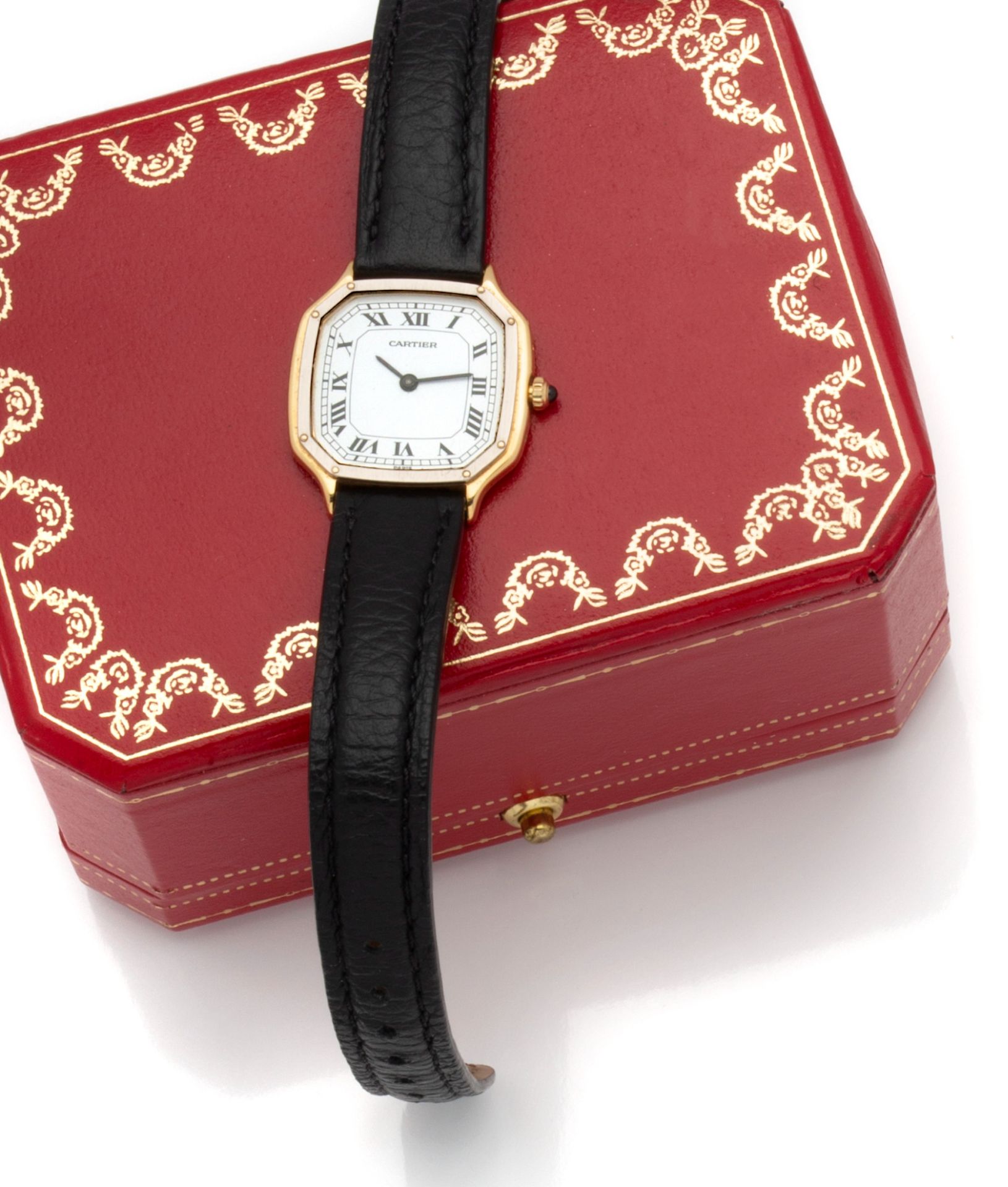 Null Cartier

Trianon

Extremely rare mixed watch in two tones of gold 18K 750 t&hellip;