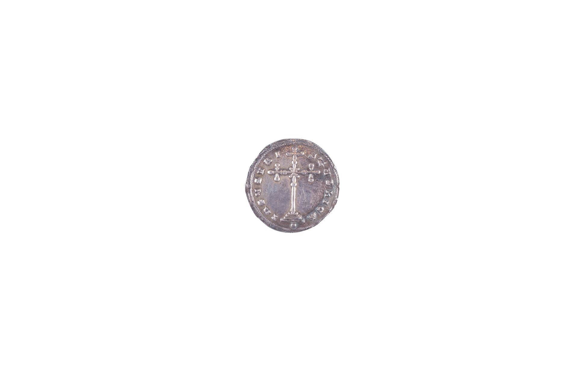 Null Constantino VII y Romano II 954-959 d.C. Miliaresión de plata. 2,93 gr. Con&hellip;