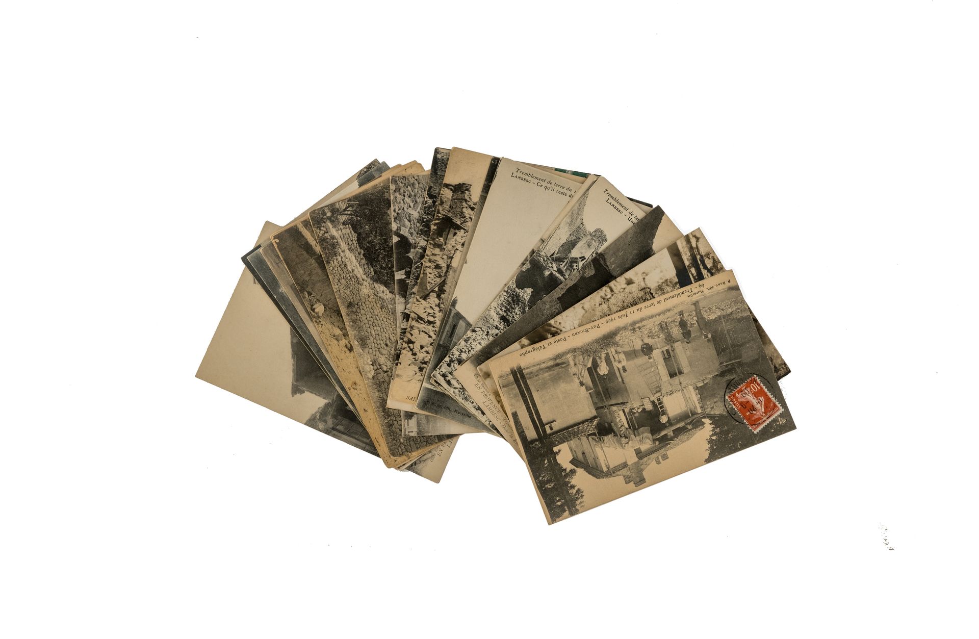Null EARTHQUAKE IN PROVENCE ON JUNE 11 1909

-22 old postcards with views of dev&hellip;