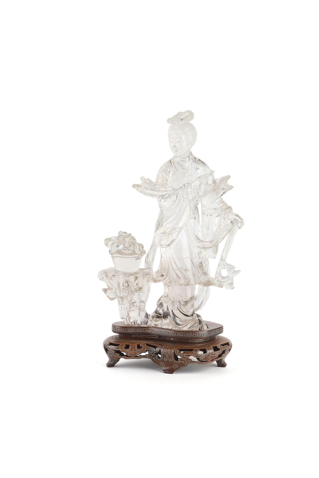 Null CHINE, XXe siècle

Statuette en cristal de roche

Figurant une élégante deb&hellip;