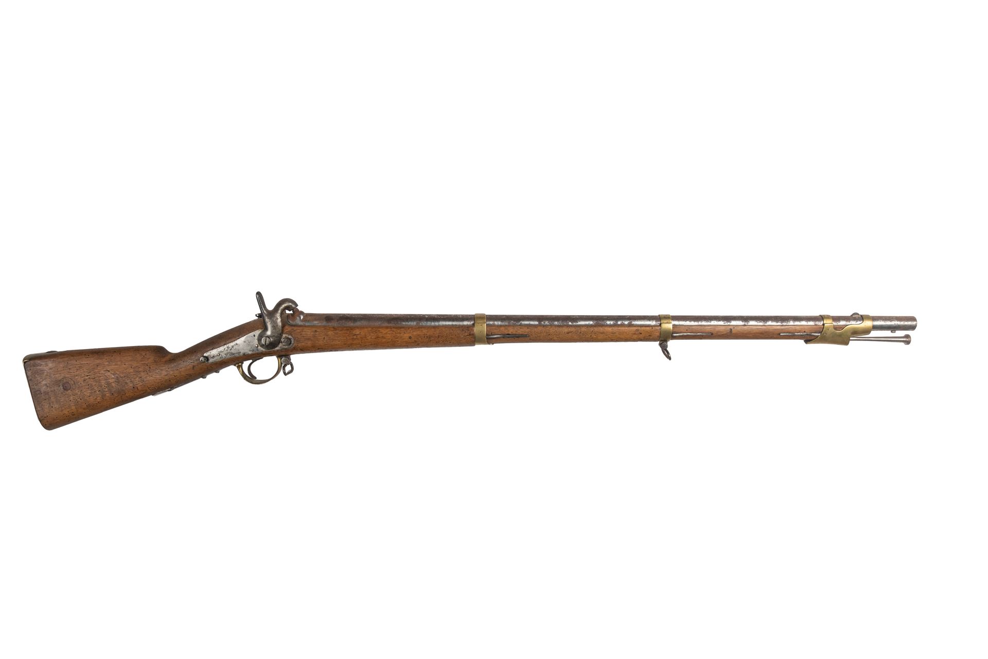 Null 龙牌打击式步枪1842 T型。 

圆形枪管，带雷管，日期为1851年。 枪托上印有 "Mle 1842 T"。 刻有 "Mre Nle de St &hellip;