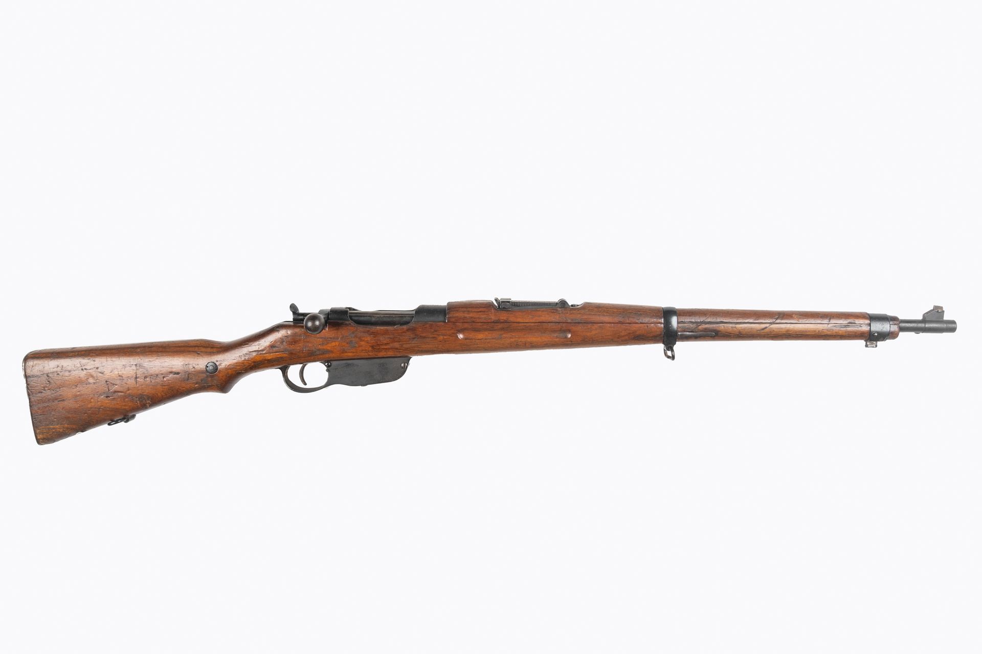 Null 奥地利Stutzen步枪1895M型，口径8毫米。

枪管上有标有STEYR M 95 M的蛙头

刀片为60.4厘米。长度：110,3厘米。

被钉&hellip;