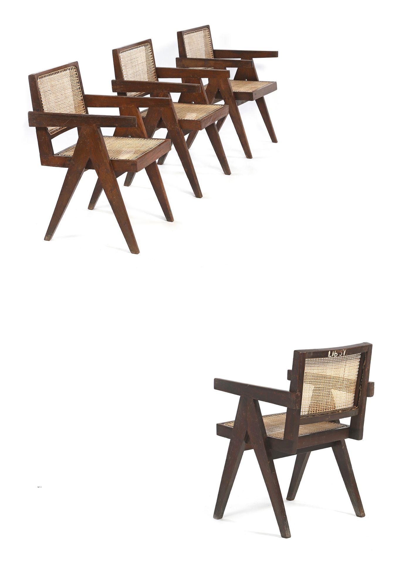 Null 皮埃尔-让内雷（Pierre JEANNERET）（1896-1967）。

一套4把扶手椅，称为办公椅 藤编柳条，柚木

80 x 52 x 50厘&hellip;