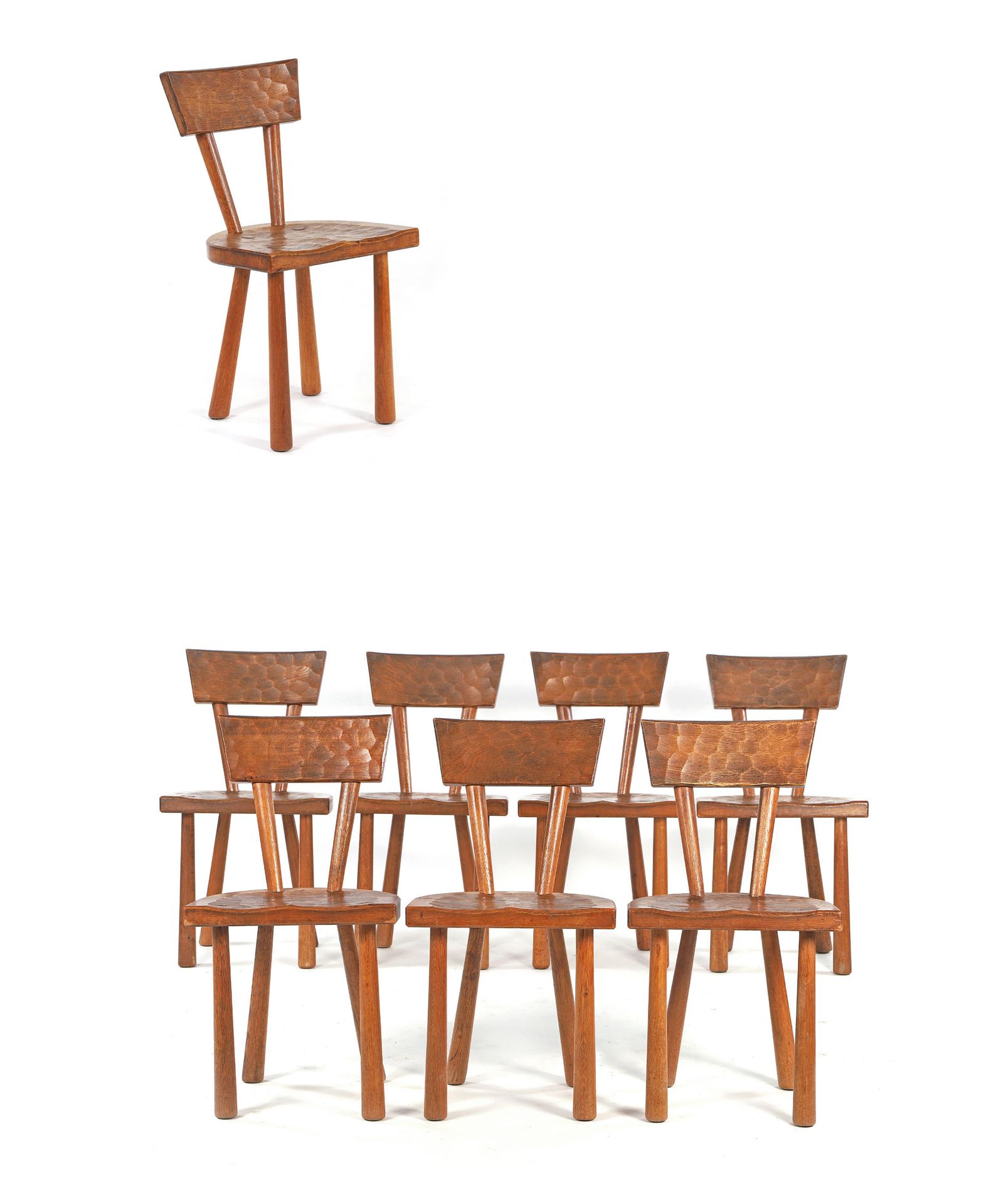 Null MAROLLES的工匠们

和LOIR ET CHER

1950年由让-杜兰特（1916-2004）发起并成立的集团。

8把椅子组成的套房 橡木
&hellip;