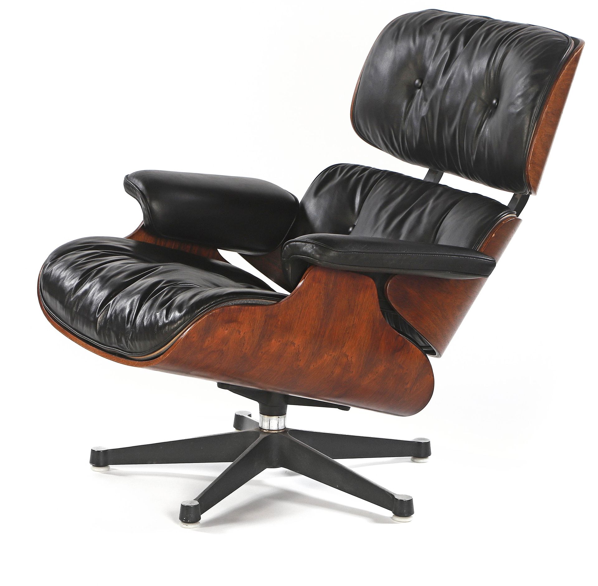 Null 查尔斯-埃姆斯（1907-1978）

& Ray EAMES (1912-1988)

Fauteuil 670 dit 休闲椅 皮革、红木、钢铁
&hellip;
