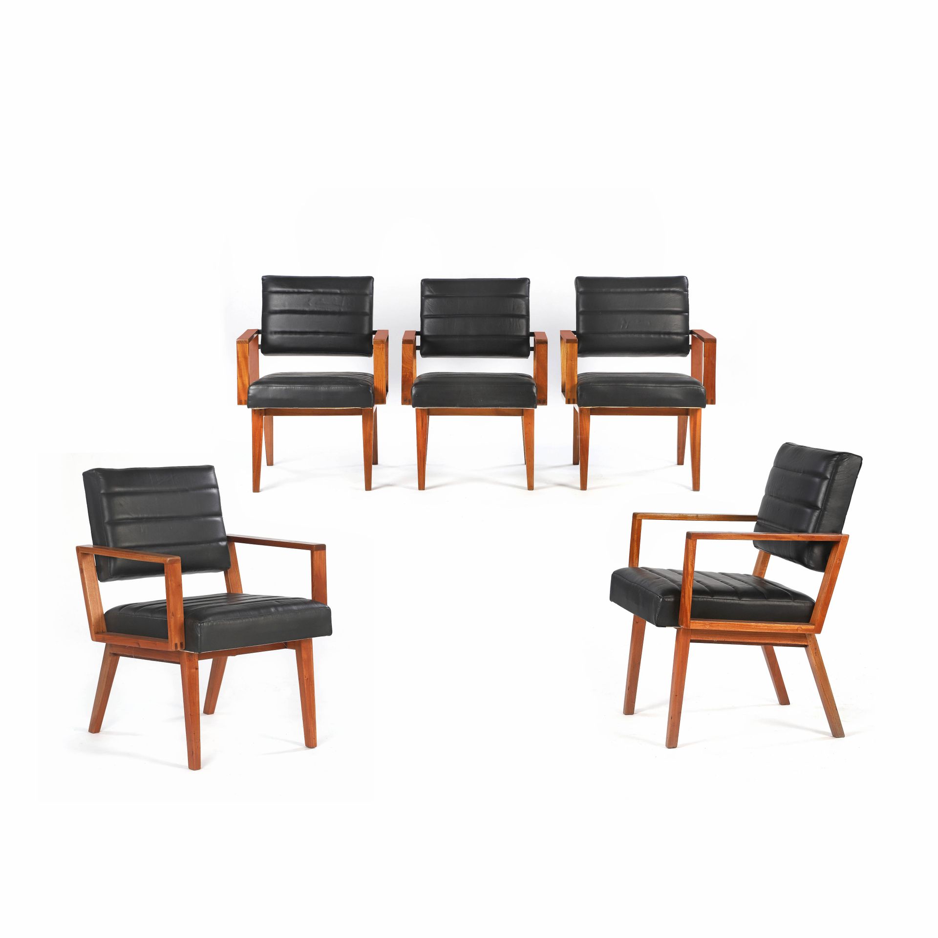 Null TRAVAIL BRESILIEN (XX)

Suite de 5 fauteuils Acajou, cuir

84 x 61.5 x 62 c&hellip;