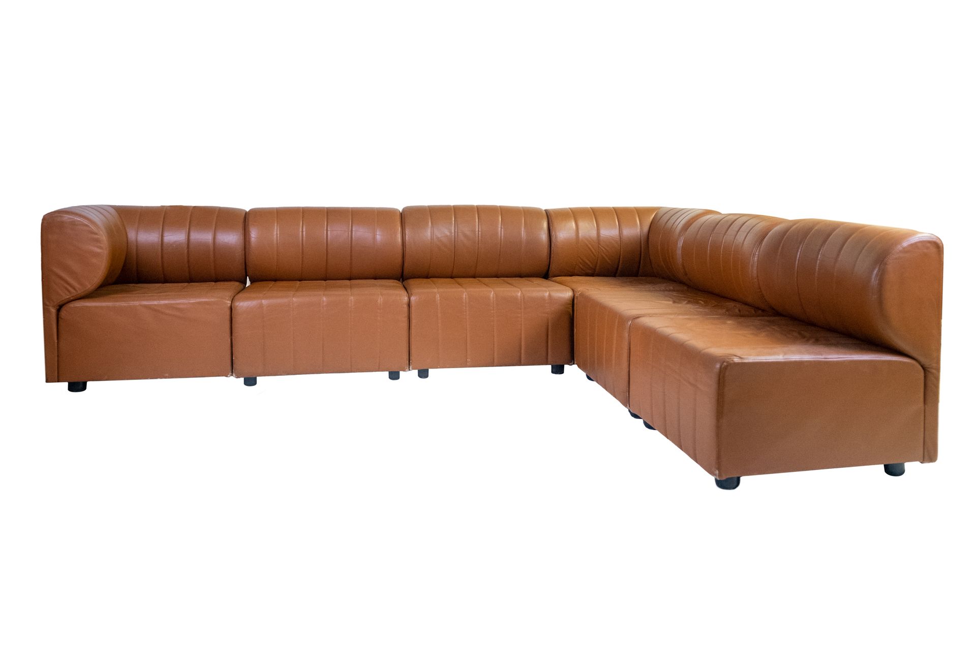 Null Tito AGNOLI

(1931)

Modular sofa from the Novemila series

Leather

65 x 1&hellip;