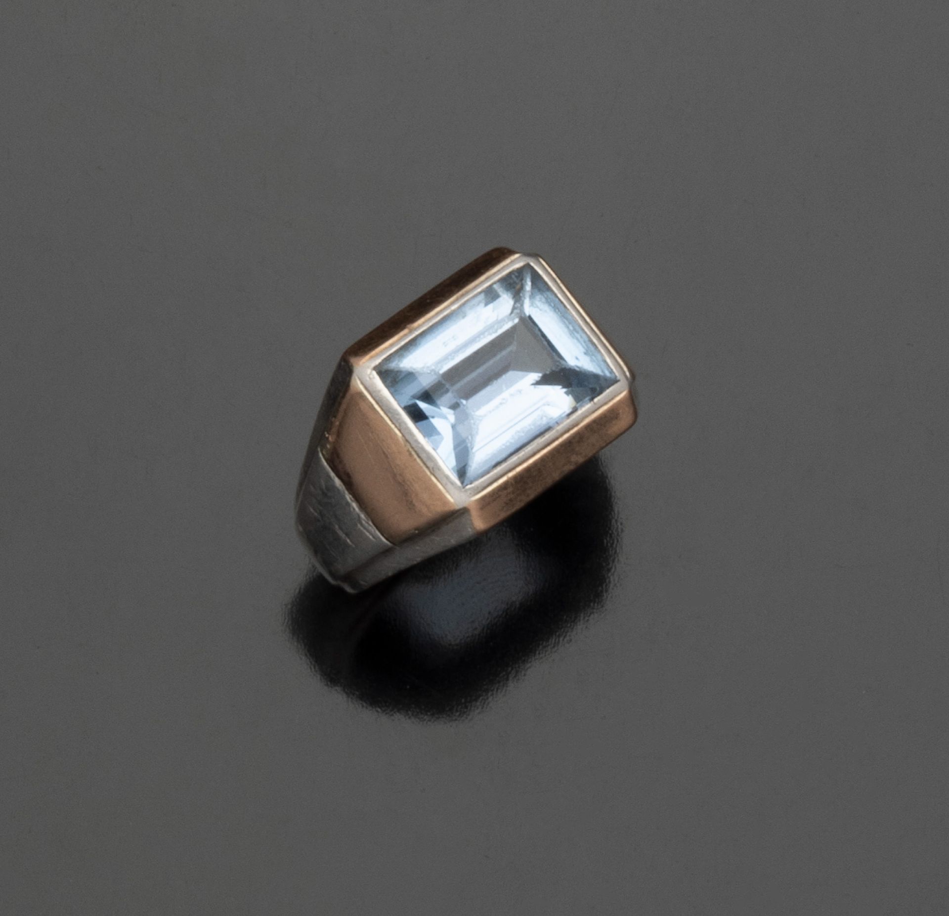 Null René BOIVIN (1864-1917)

1935

Damen-Chevron-Ring aus Silber (800/1000) und&hellip;