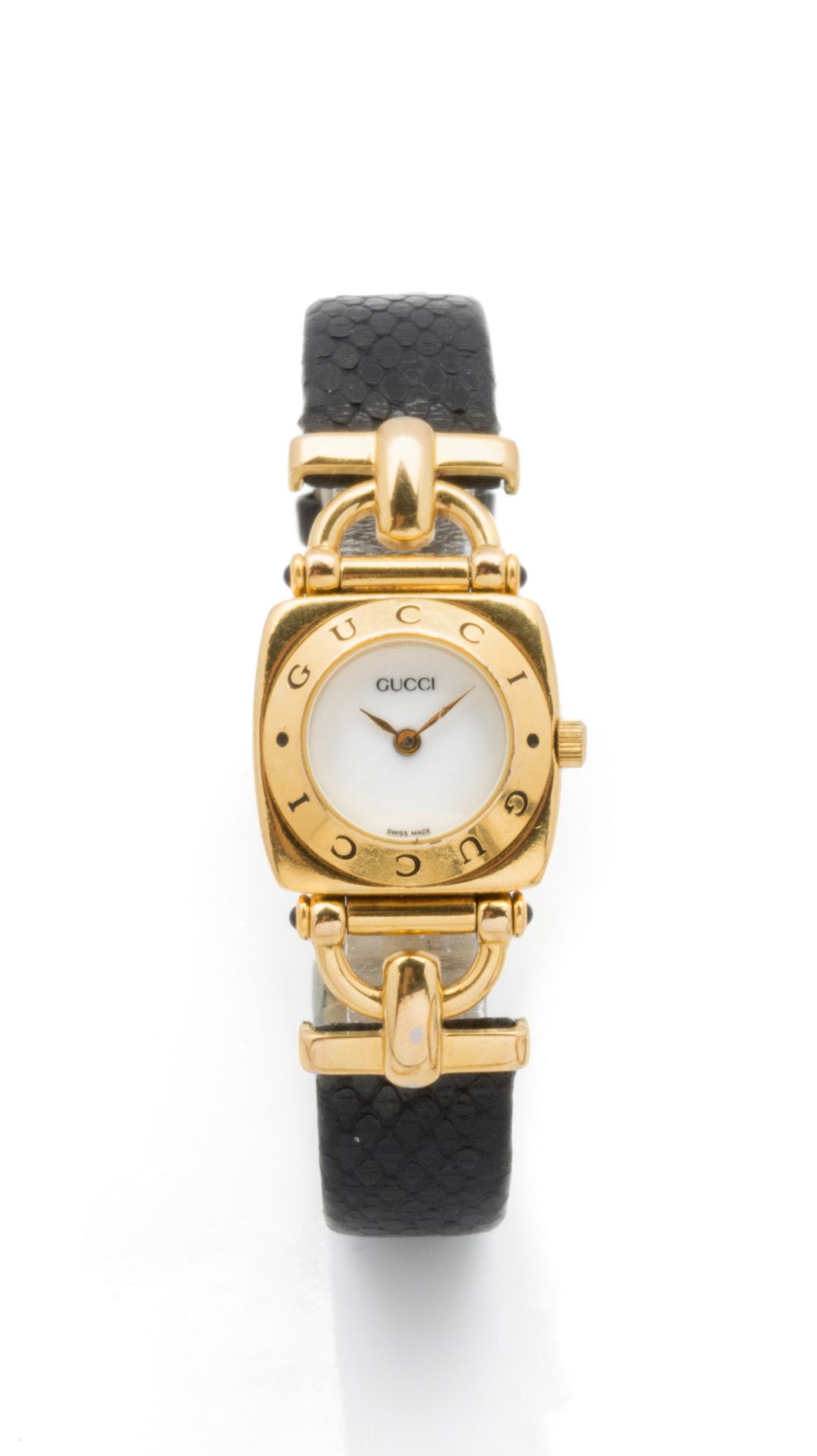Null GUCCI 

Jaws

Ladies' wristwatch in gold-plated steel, white lacquered dial&hellip;