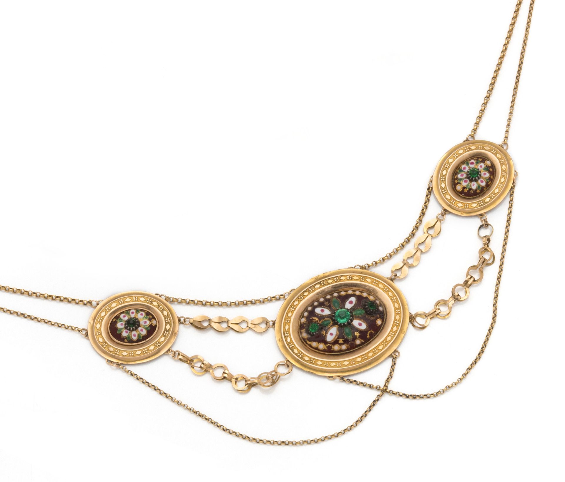 Null 18K（750/1000）黄金奴隶项链，由三个平坦的椭圆形奖章组成，上面装饰着红色树脂、多色珐琅和绿色合成石的花环，由带有forçat和花式链接的互锁&hellip;