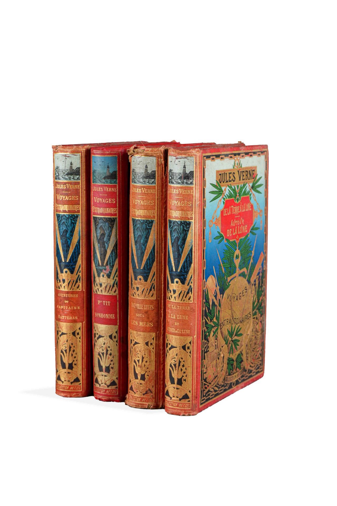 Null 儒勒-韦尔纳(1828-1905)

一套4卷装的 "Hetzel收藏"。

3卷，带灯塔和锚的书脊。

- "哈特拉斯船长的冒险"。

- 从地球到&hellip;