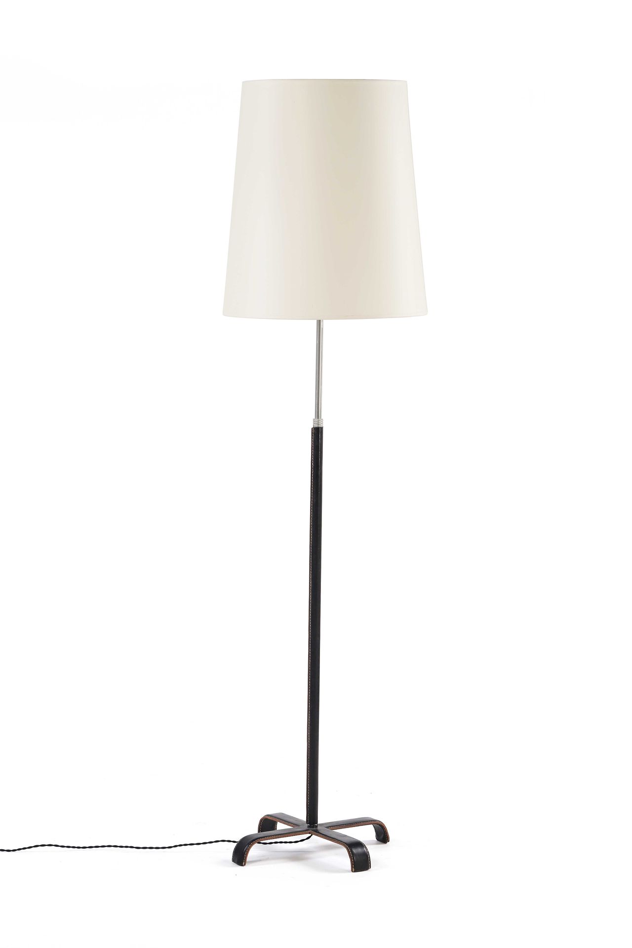 Jacques ADNET (1901-1984) Floor lamp
Leather, metal, brass
H. 150 cm.
Circa 1955&hellip;