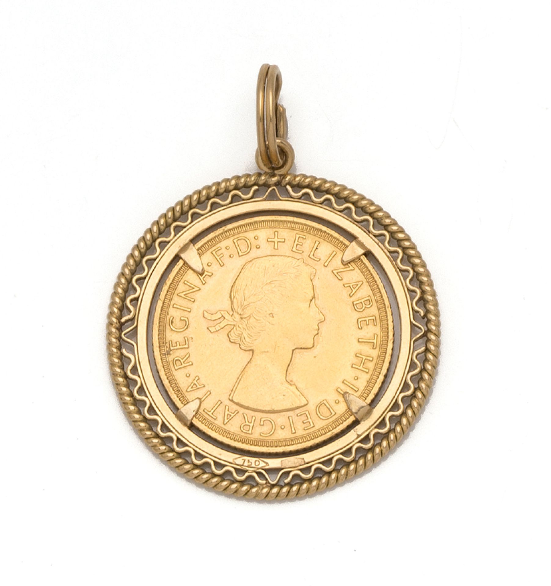 Null 一件18K(750/1000)黄金吊坠，上面有一个黄金主权，伊丽莎白二世，1958年在一个镂空的镶嵌和一个扭曲的线。 
直径：3厘米 - 重量：12.&hellip;
