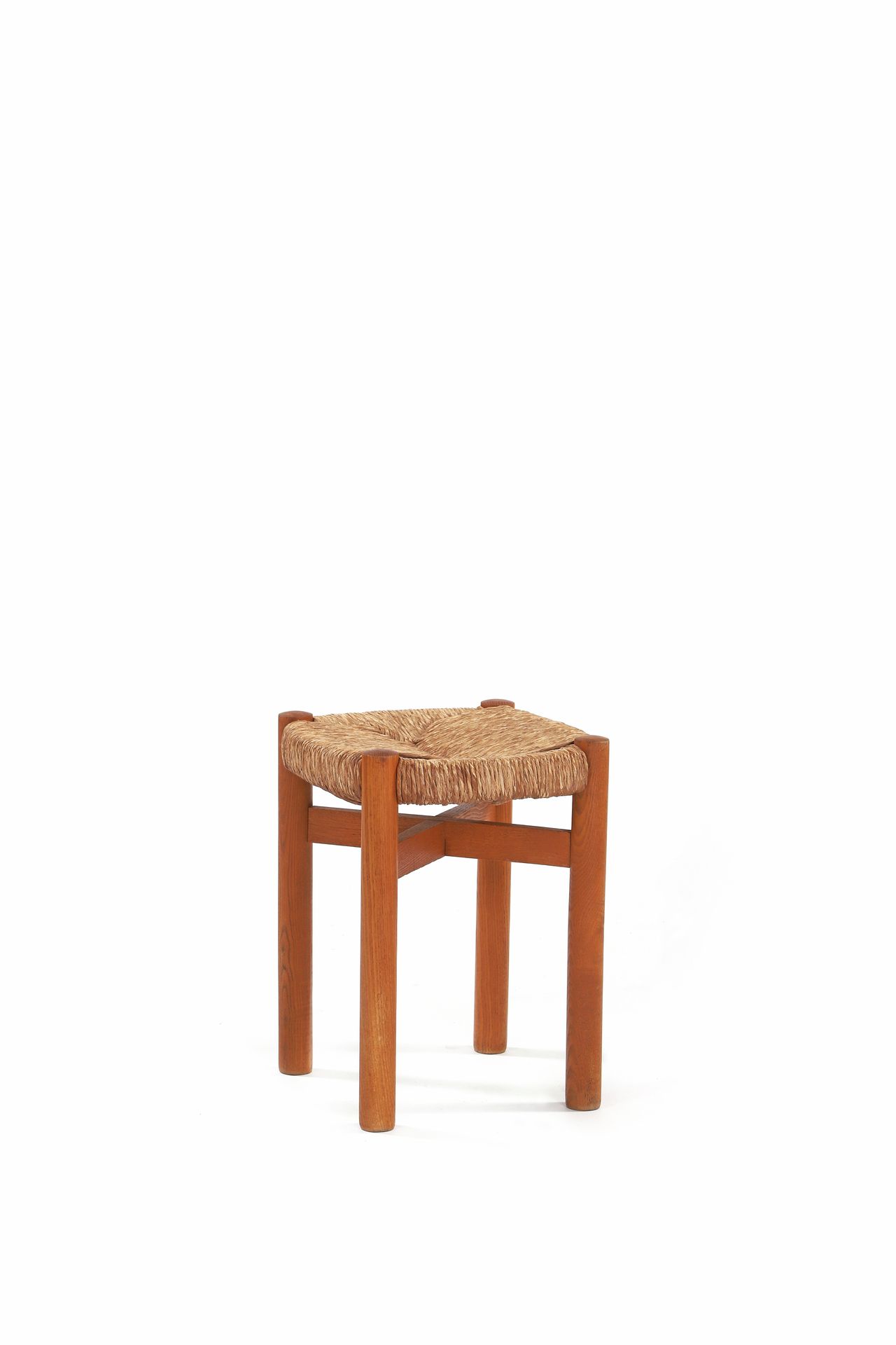 Null Charlotte PERRIAND (1903-1999) Tabouret dit Méribel Paille, frêne 45 x 42 x&hellip;