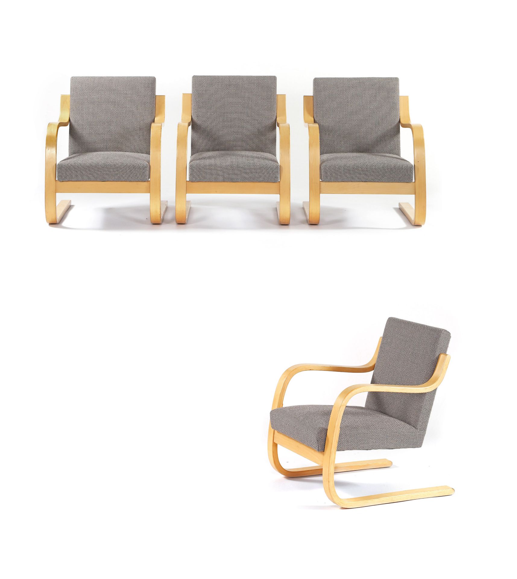 Null Alvar AALTO (1898-1976) Suite de 4 fauteuils dits 34/402 Contreplaqué de bo&hellip;