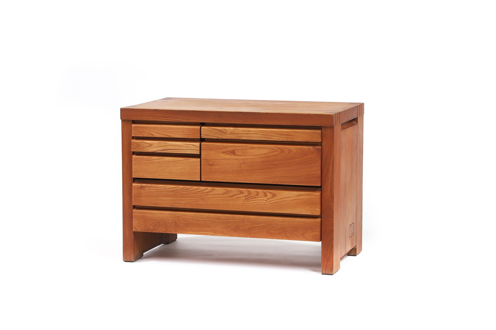 Null Pierre CHAPO (1927-1987) Chest of drawers known as R19 A Elm 64 x 90 x 53 c&hellip;