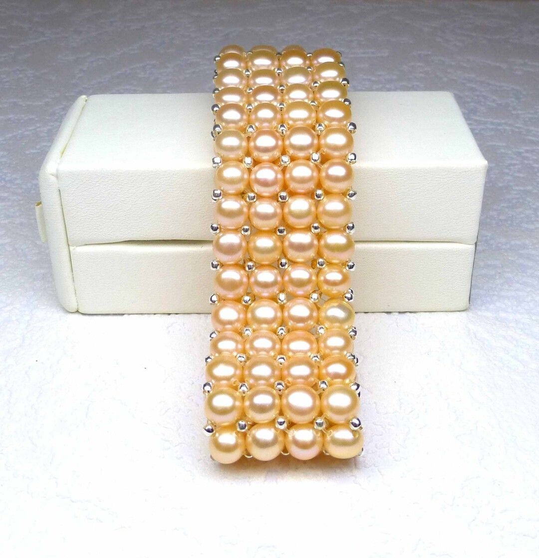 Null Pulsera de cuatro hileras de perlas naturales de color salmón de 6 mm monta&hellip;