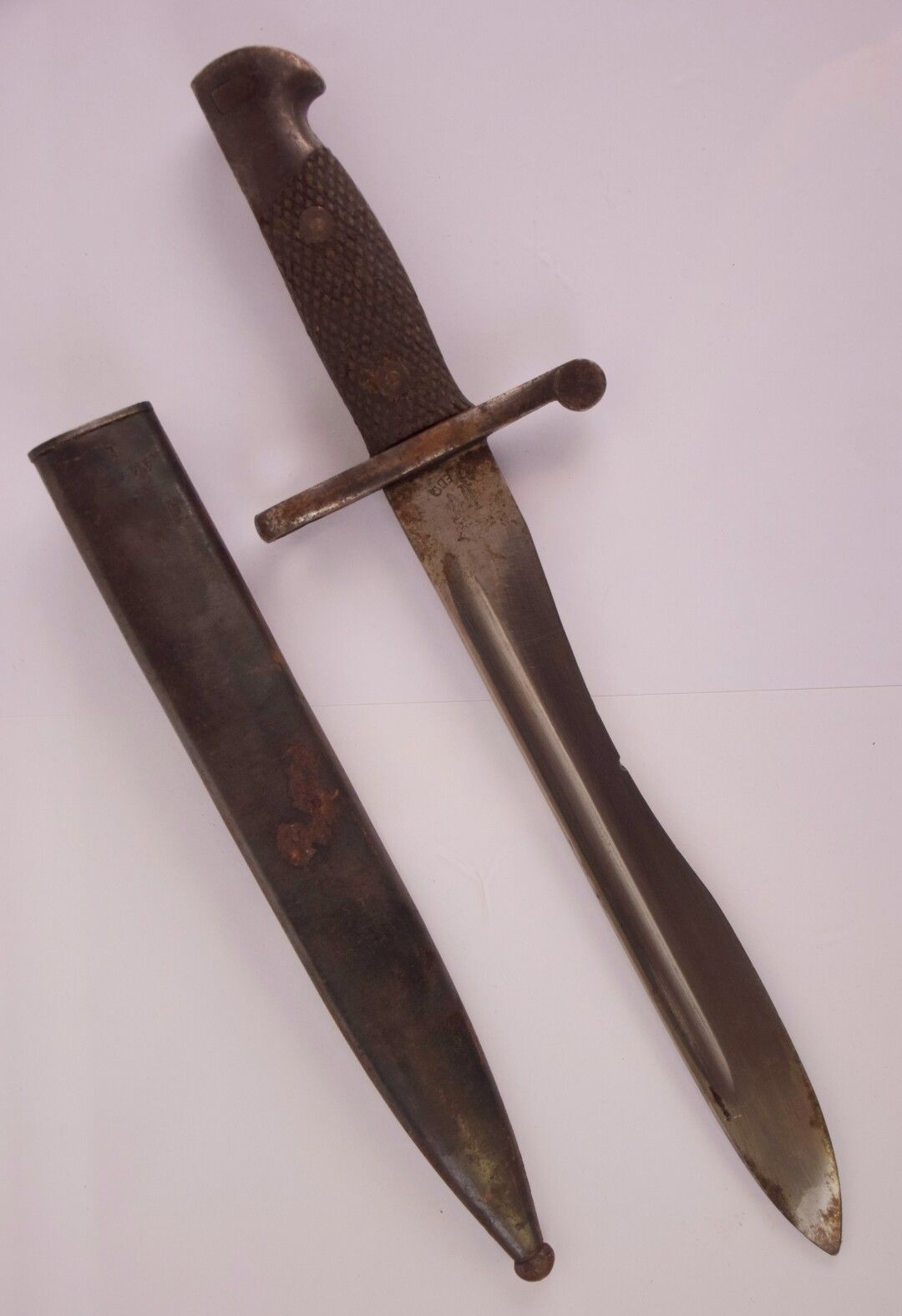 Null 西班牙，托莱多工厂。

1941年毛瑟步枪用刺刀，带刀鞘（磨损、氧化，刀身和刀鞘的编号不同

总长度：39厘米