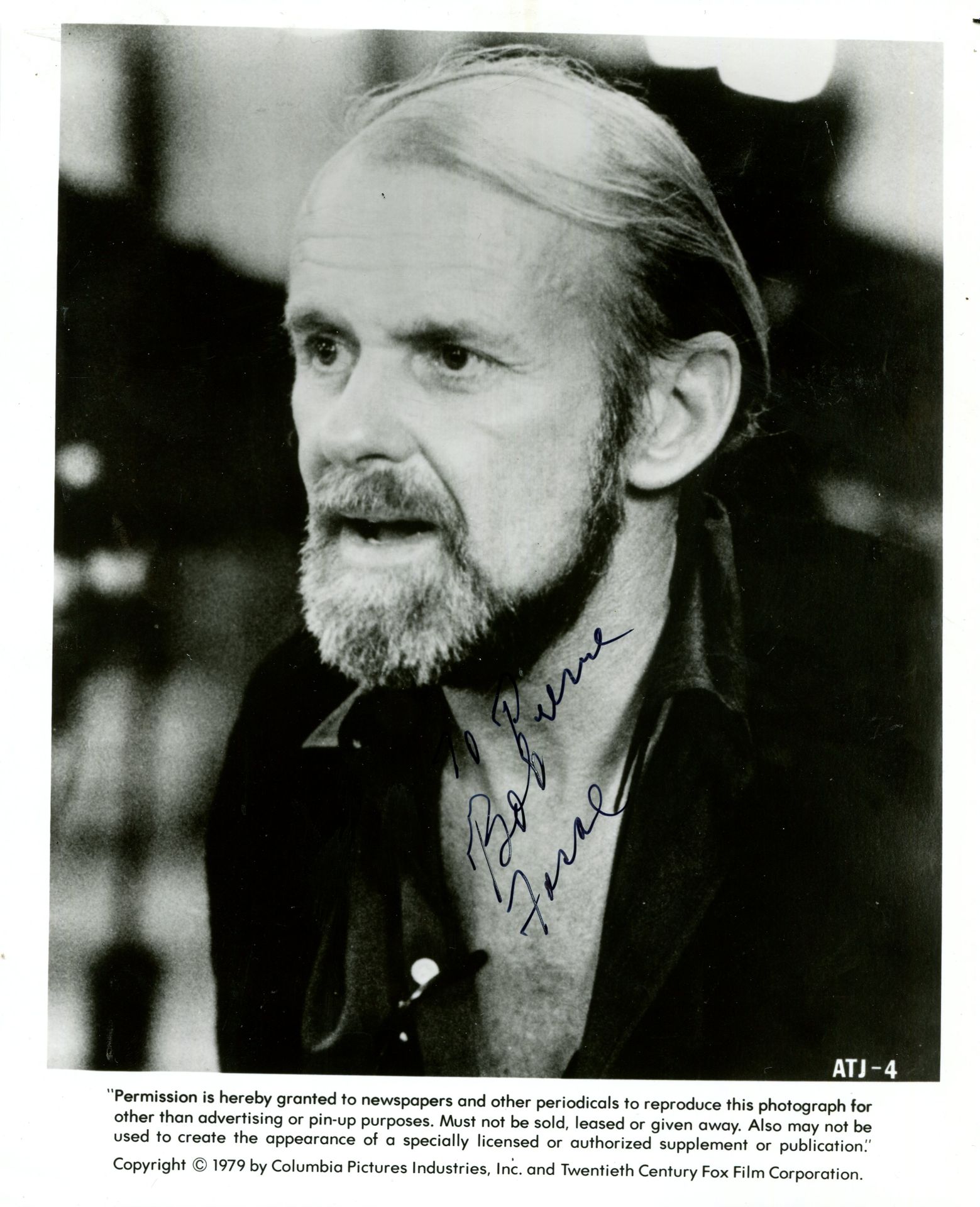 Null 福斯-鲍伯：（1927-1987）美国演员、编舞、舞蹈家和电影及舞台导演，奥斯卡奖得主。有签名和题词的8x10照片，福斯摆出头和肩膀的姿势，这是197&hellip;