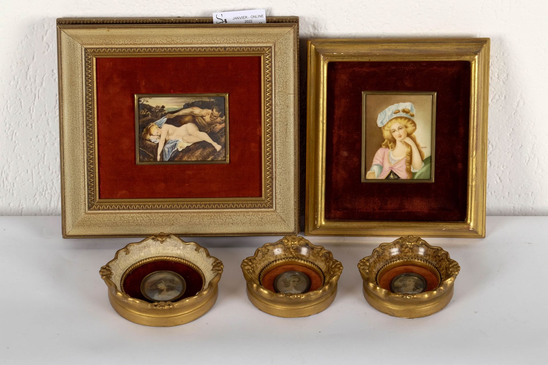 Peinture Lot of 5 miniatures framed (2 on porcelain 8.5 X 7 cm and 7 X 9 cm).