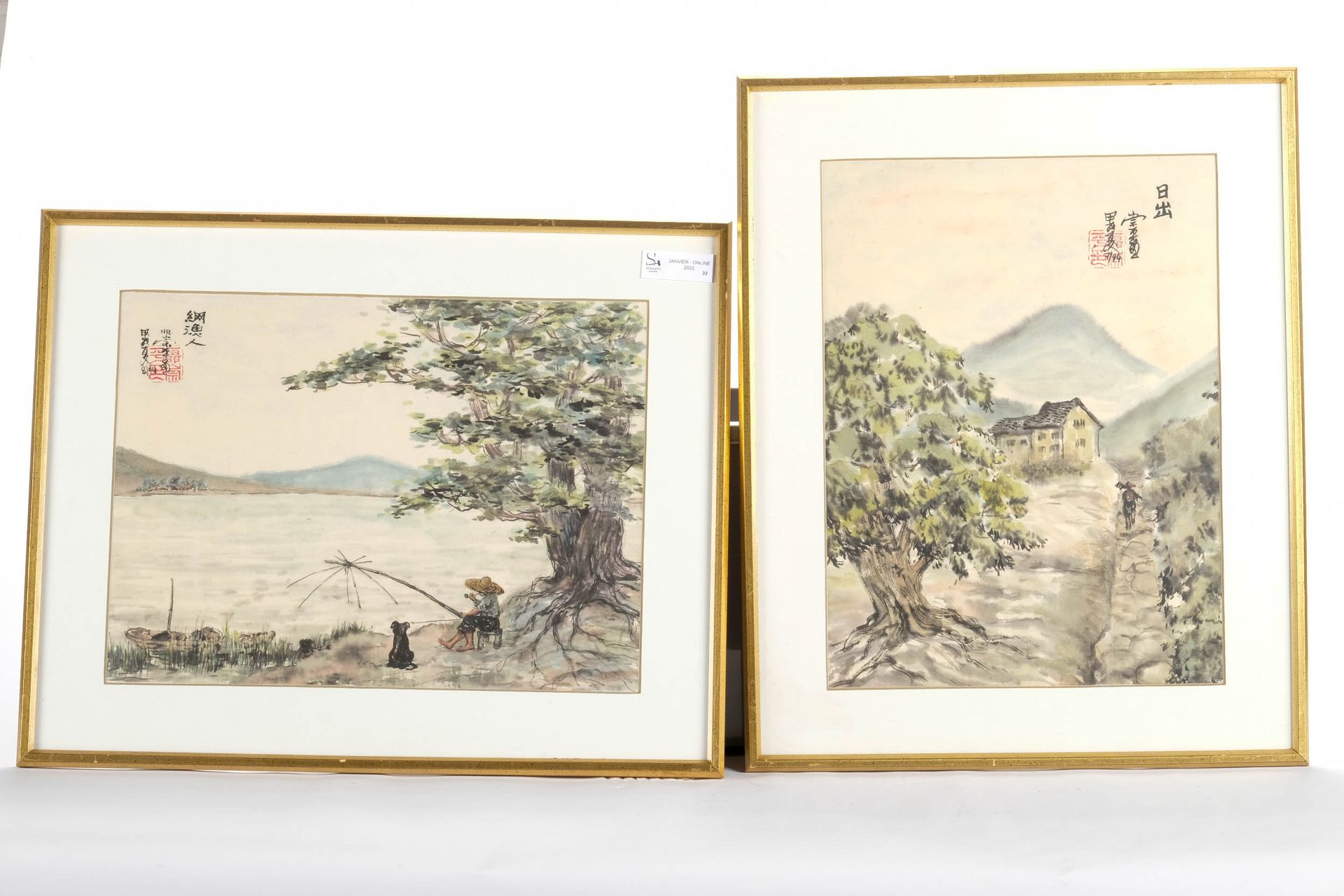 CHINE Lot of 3 Asian paintings framed.