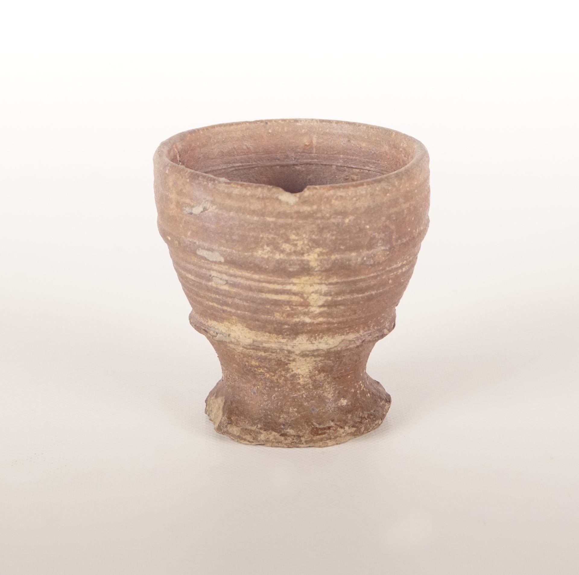 Rome Antique ou gaulle romaine? Sandstone cup.